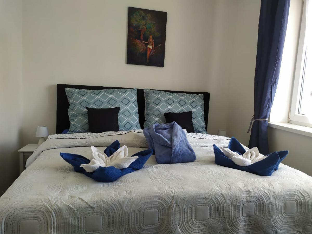 Bluestars Family Apartamento KLV Exterior foto